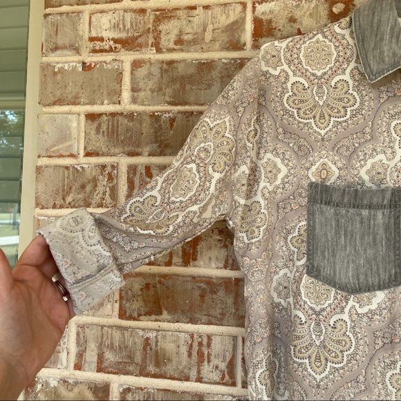 Free People Center Front Paisley Denim Pocket Silky Button Down oversized top XS - Picture 13 of 13
